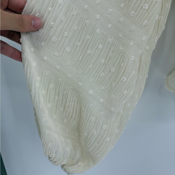 Line and dot revolve Kate Chiffon Overlay Top in Ivory blouse size large nwt - Picture 8 of 15